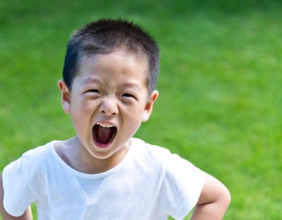 不要把抽动症当成鼻炎